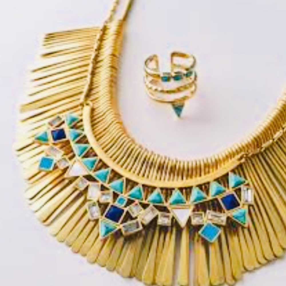 :: Stella & Dot Essential Fringe Gold Necklace - Picture 4 of 9